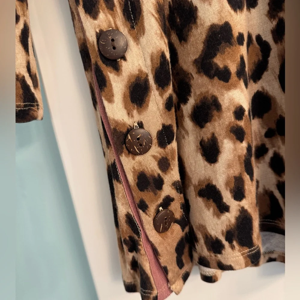 Cheetah Top - Picture 3 of 3